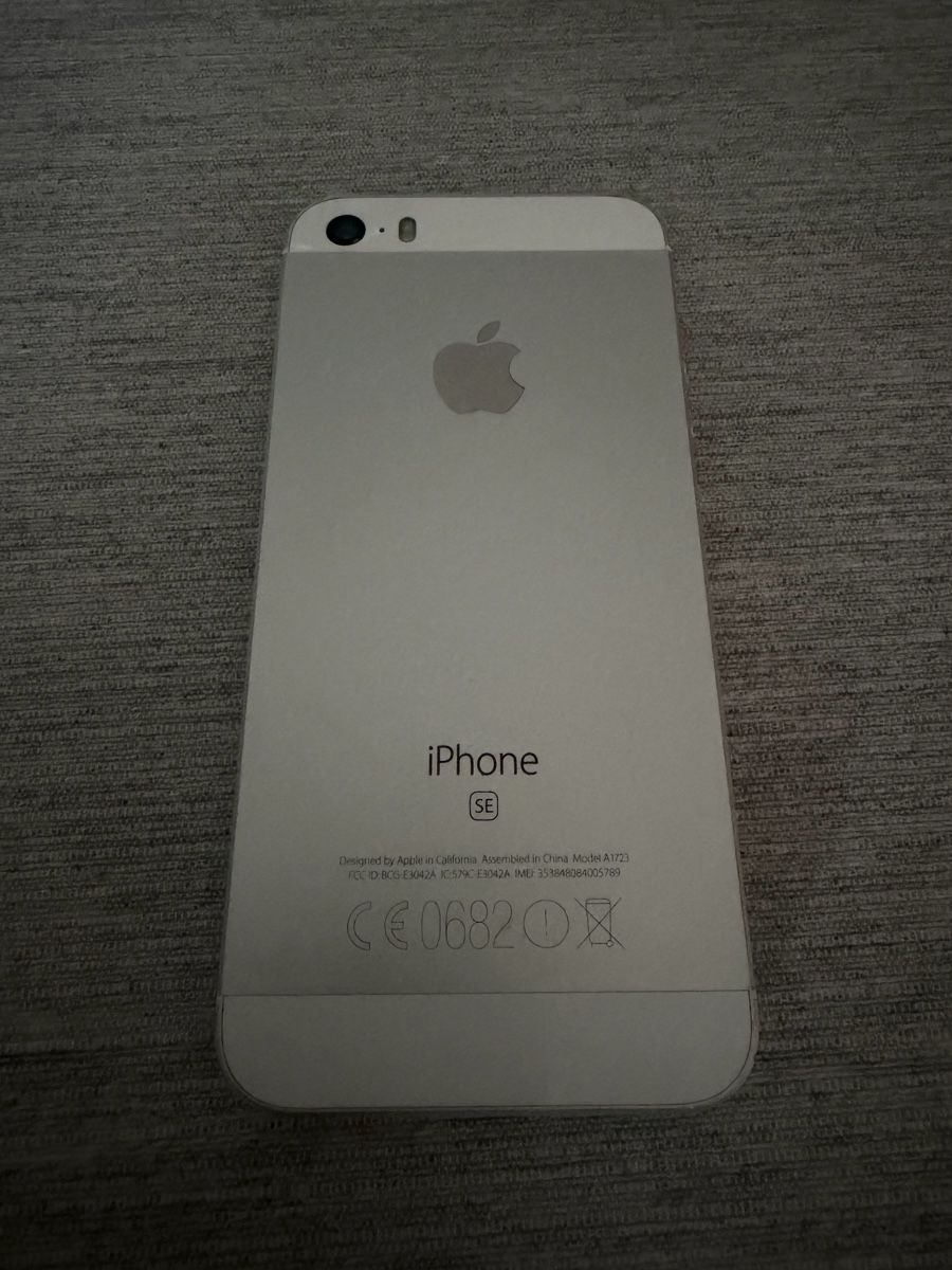 Apple Telefoni cellulari / Smartphones: Apple iPhone SE (1. Gen) – Usato da Salvenach venduto da bau_jks9 1