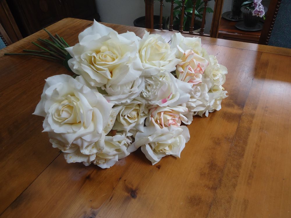 Bouquet De 15 Roses Artificielles Crème - Tiges Longues 36 Cm, Fleurs De 2,5 à 4 Cm - Décoration Mariage, DIY, Maison