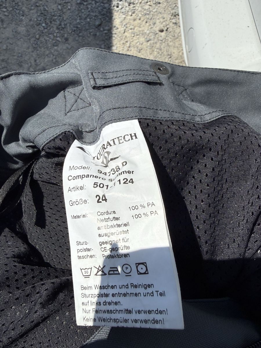 Pantaloni: Touratech Motorrad Innen/Aussen Hose Gr 23 – Usato da Niederweningen venduto da Firstlady14 1