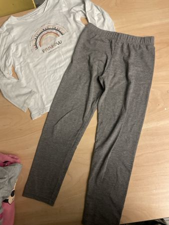 Pyjama Vertbaudet Shirt und Hose Gr. 116 cm gebraucht
