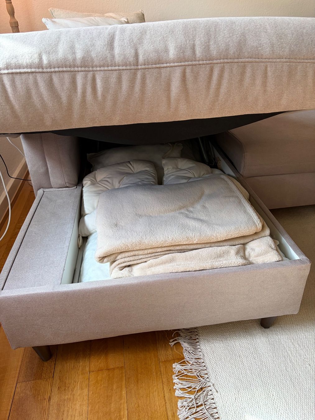 Sofas: Modernes Ecksofa mit Stauraum – Gebraucht aus Basel von Inarii 2