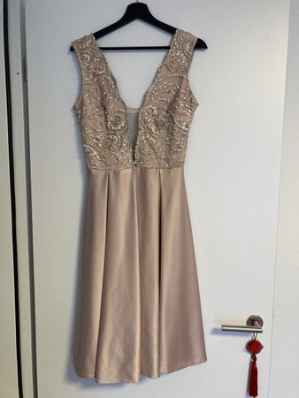 Abendkleid, Hochzeitskleid