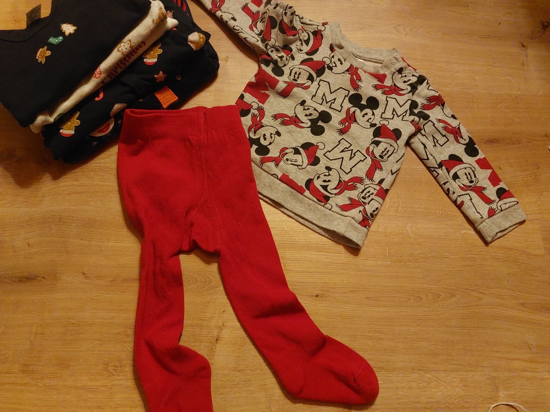 Lotti & Set di vestiti: Winter Kleiderpaket, Gr 74, Weihnachten Pullover, Overall – Usato da Büttikon AG venduto da lca_v7pb 2