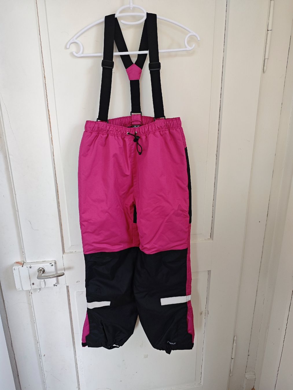 Villervalla Pantaloni: Skihose Villervalla Gr 140 – Usato da Winterthur venduto da Shorna