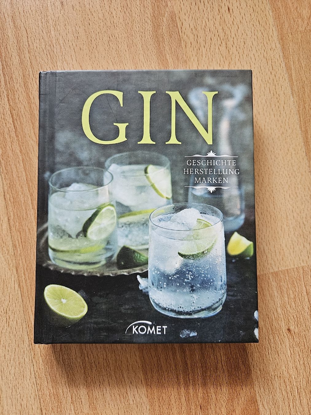 Libri: GIN - Geschichte, Herstellung, Marken – Usato da Ebikon venduto da SecondChance_byM