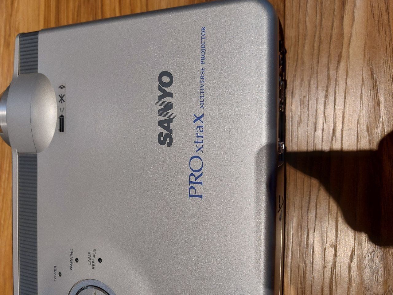 Sanyo Proiettori: Beamer SANYO PLC-XL20 – Usato da Utzigen venduto da Skaadi94 4
