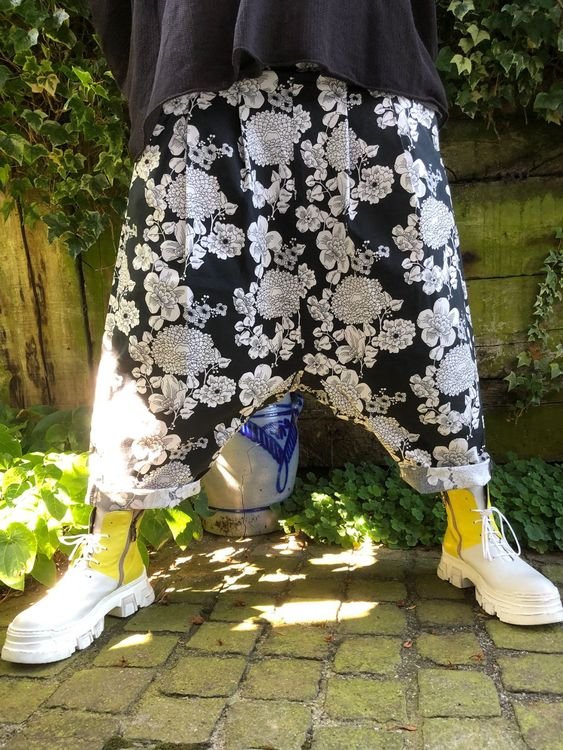 Jupe Noire Lilith Style Déstructurée - Neuf Sans étiquettes, Taille 40/42