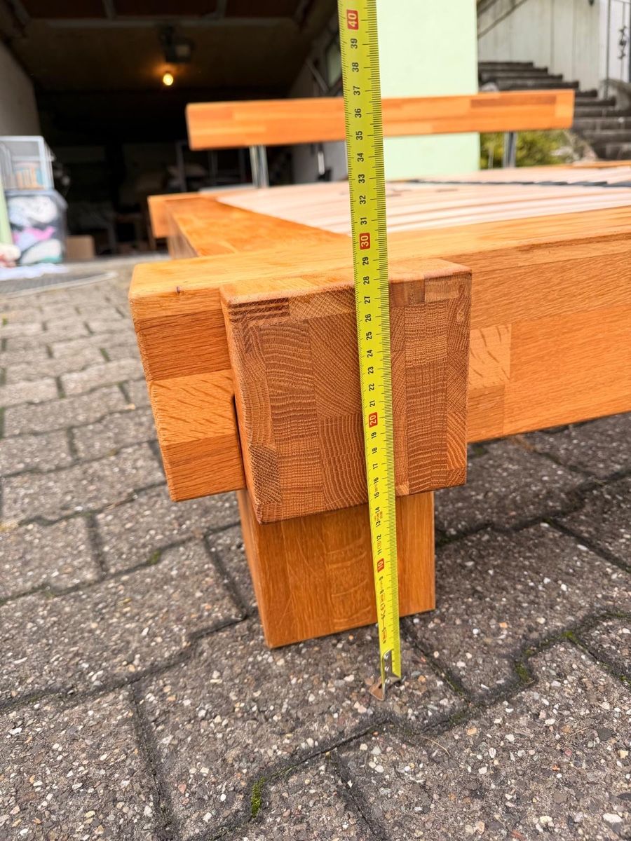 Lits: Holz Bett – D'occasion à Staufen par MFRS 5