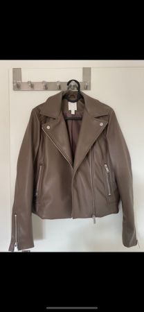Neue Braune Kunstlederjacke