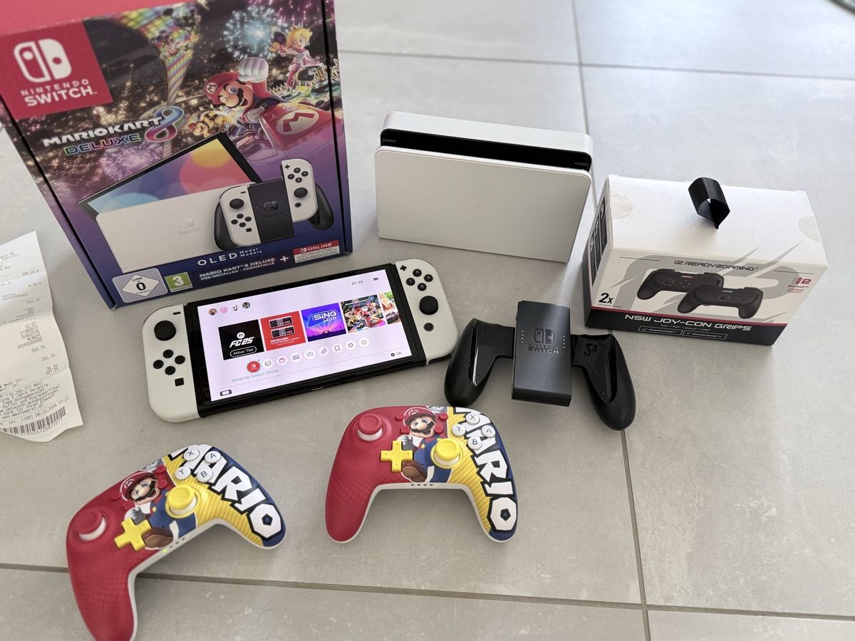 Nintendo Console: Nintendo Switch OLED Weiss mit 3 Spielen und viel Zubehör - – Usato da Muri AG venduto da proxy_00 2