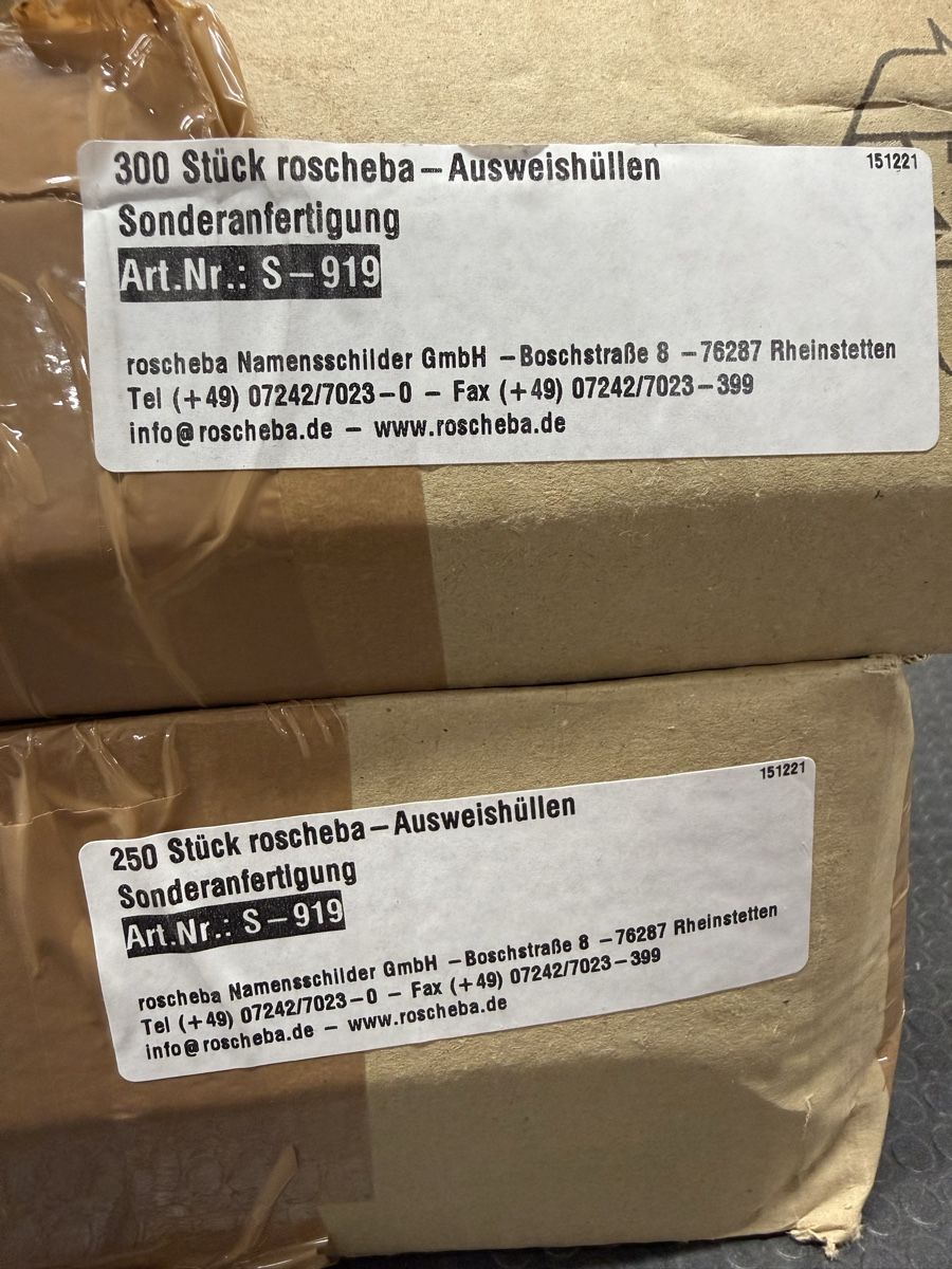 Ritocchi & pellicole di protezione: Hartplastikhülle / Asweisshülle – Nuovo (secondo la descrizione) da Gossau SG venduto da nmnja95 2