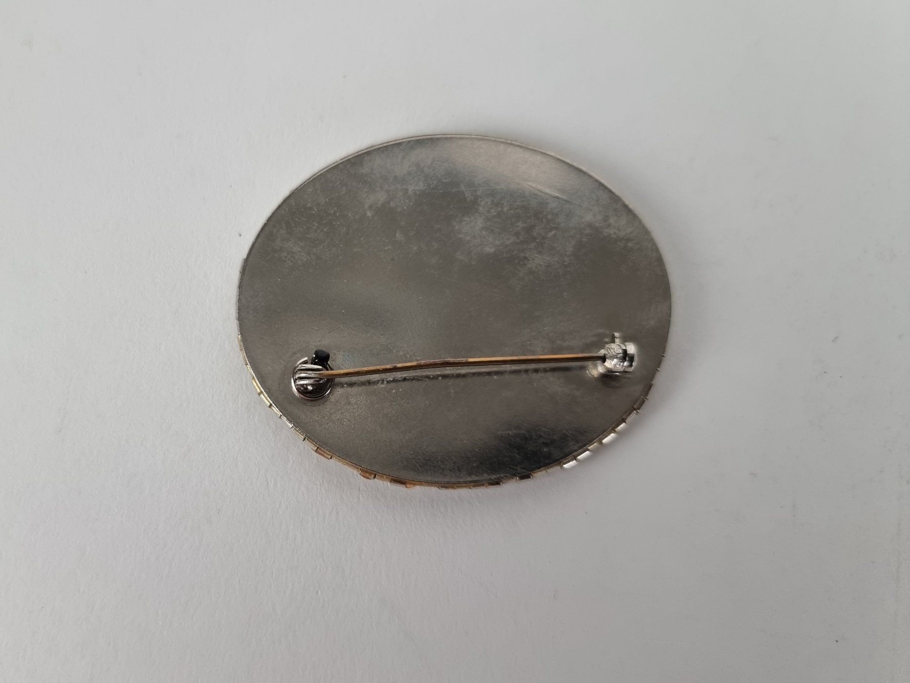 Broches & Aiguilles: Brosche – D'occasion à Urtenen-Schönbühl par Restwert_Schoenbuehl 3