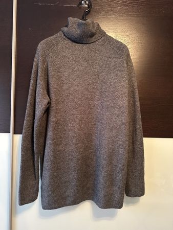Grauer H&M Rollkragenpullover Gr. M