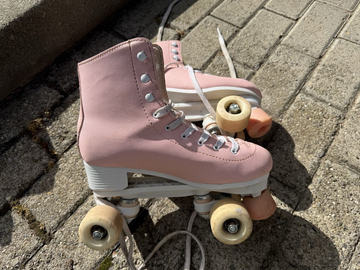 Decathlon Patins à roul. & inline: Rollschuhe  – D'occasion à St.Antoni par Fantasie