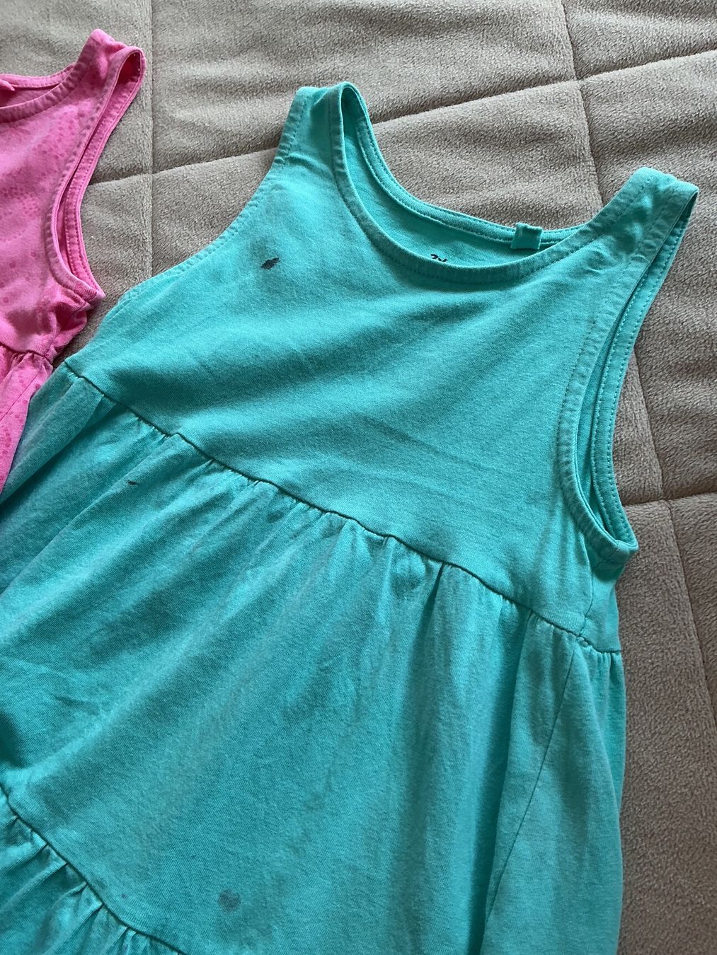 Vestiti & Gonne: 2 Children Summer Dresses 24-36M – Usato da Brugg AG venduto da Magna3 1