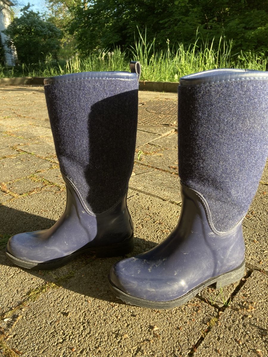 Ugg Chaussures femmes: UGG Regenstiefel Gr. 37 oder 4,5 – D'occasion à Winterthur par niemim 2