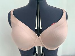 Triumpf Body Make-up Soft Touch BH