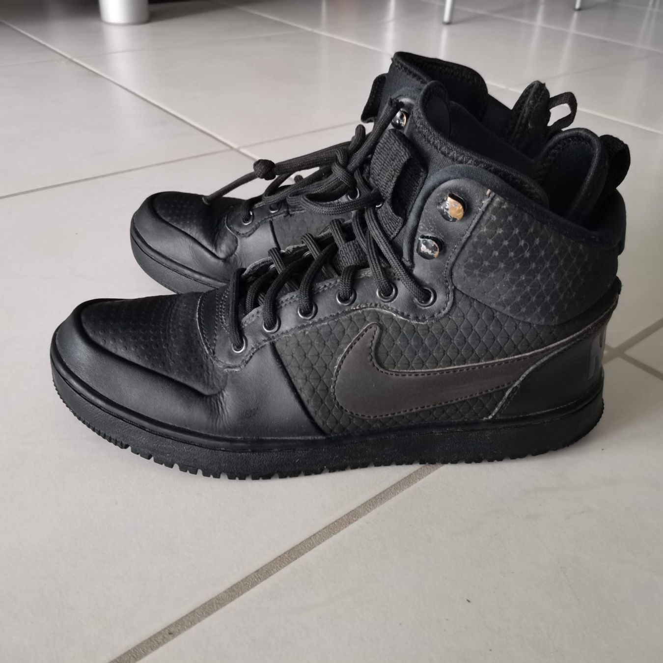 Nike Chaussures hommes: Schuhe Nike gr.40 – D'occasion à Bronschhofen par Katrusja