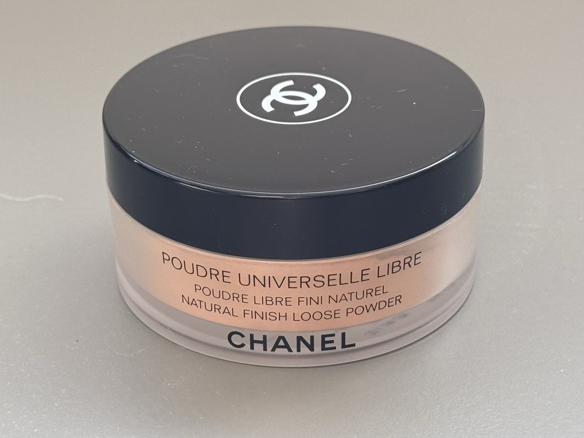 Chanel Make-up: Chanel poudre universelle - teinte 40 doré – Nuovo (secondo la descrizione) da La Sarraz venduto da Marina213
