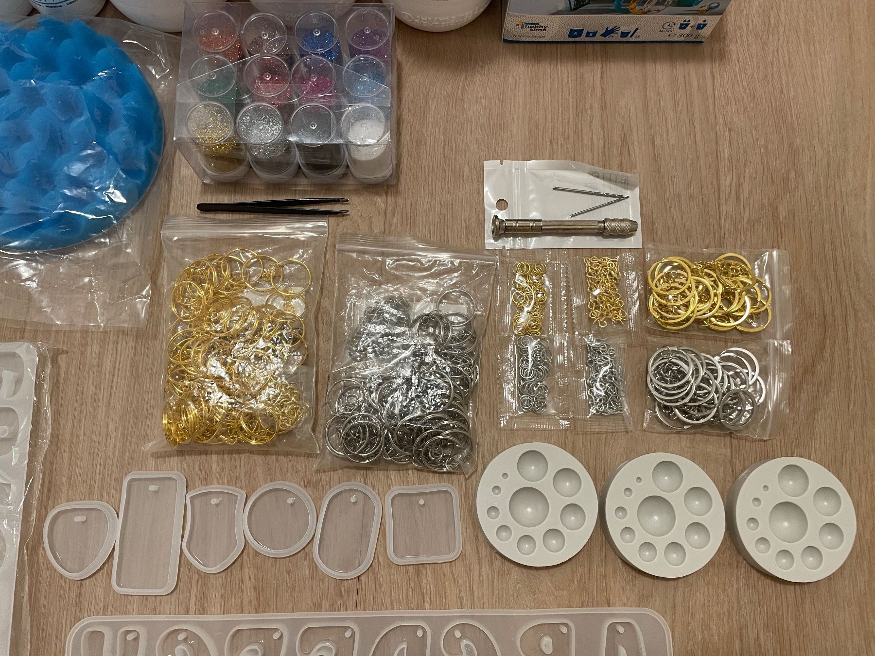 Bastelsets: Giessharz Set inkl. div. Giessformen – Gebraucht aus Luzern von noz_b7k9 6