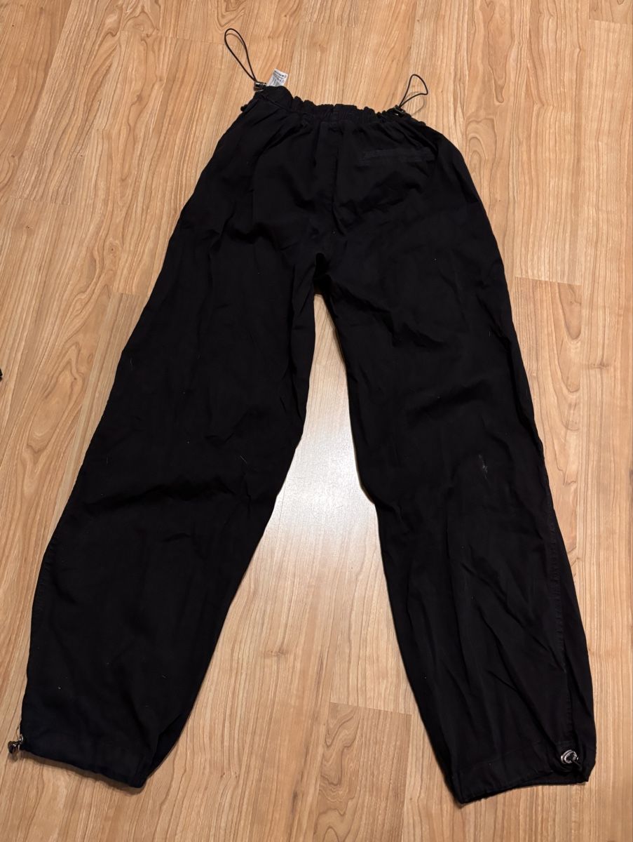 Bershka Pantalons: Hose schwarz Damen – D'occasion à Lausen par Claudj1 1