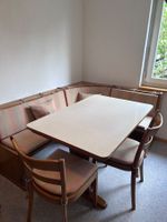 Esszimmer-Garnitur komplett: Tisch, Eckbank und Stühle