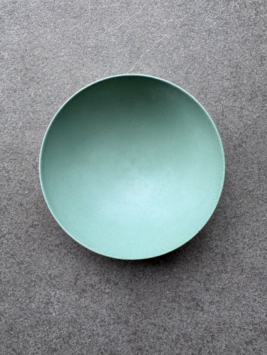 Set di piatti: Beton Schale von "von Morgen" – Usato da Ennetbaden venduto da miboo