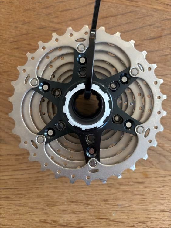 SHIMANO ULTEGRA CS-R8000 – Pignoni 14-28 Denti – USATO (8/9 Velocità?) – Cassetta