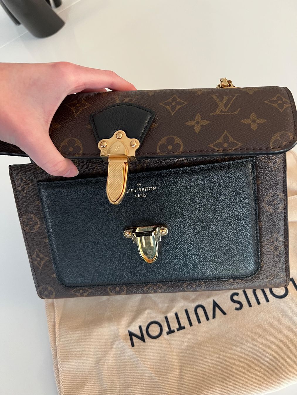 Louis Vuitton Borse da donna: Sac Louis Vuitton, modèle Victoire – Usato da Epalinges venduto da luc_25zt 6
