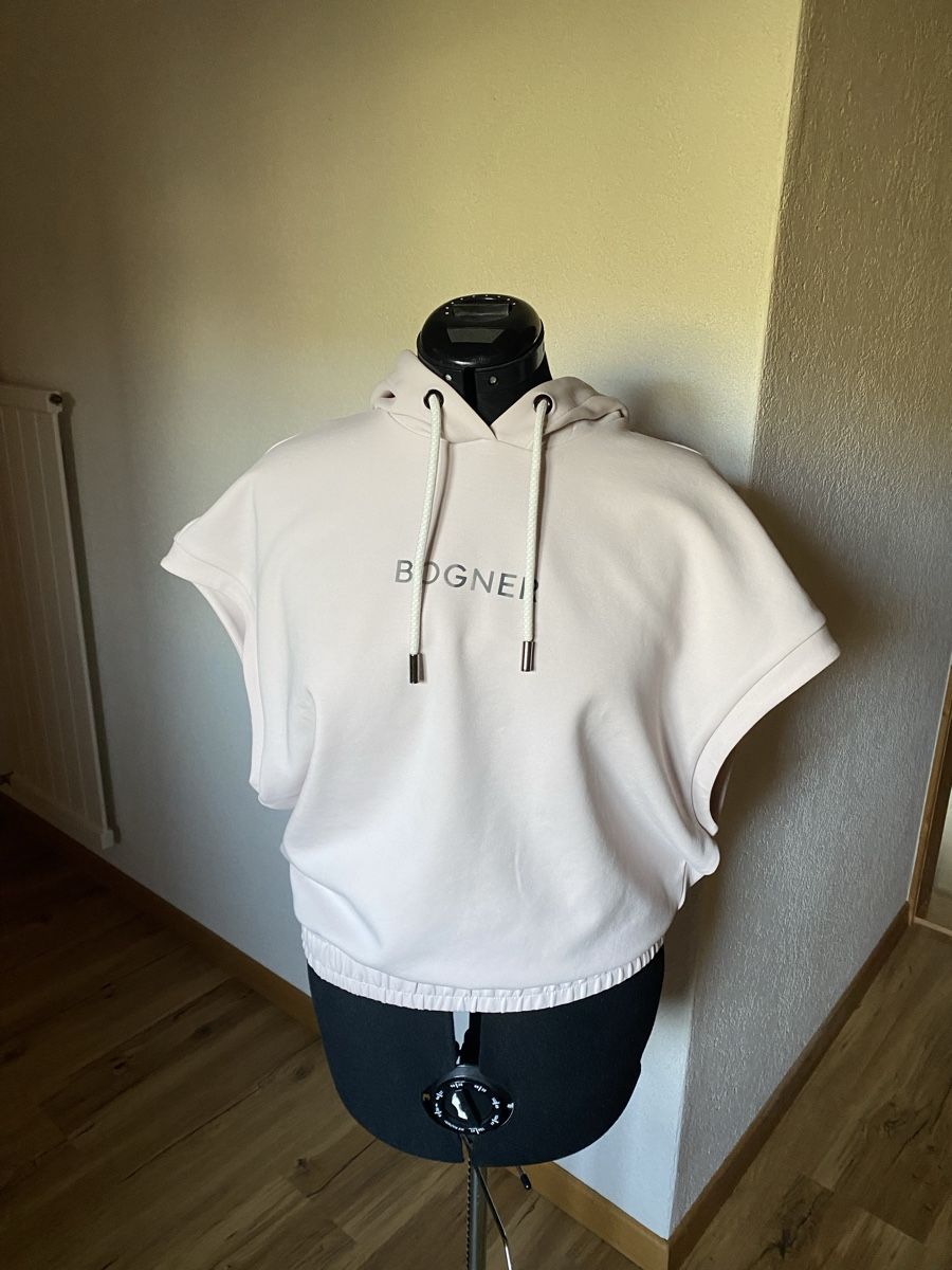 Bogner Gilets & Westen: Bogner Kapuzenpullover ärmellos blassrosa Grösse 36 – Gebraucht aus Meiringen von Bechme 2