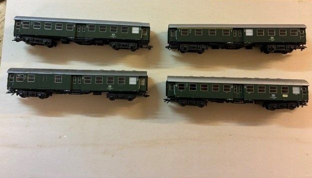Märklin Modelleisenbahnen: DB-Regionalzug der 60er-Jahre – Gebraucht aus Menziken von mago010 1