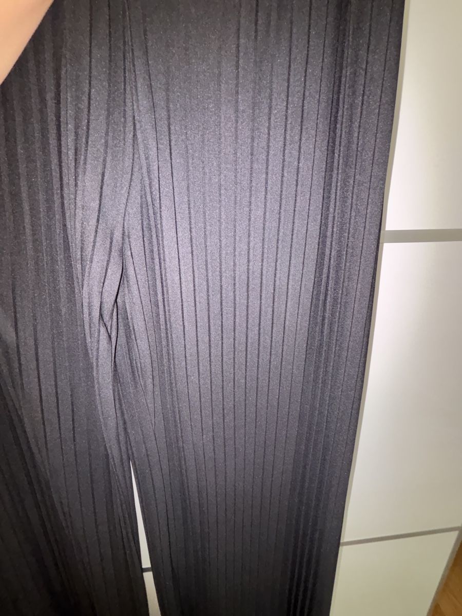 Lotti di vestiti: Outfit Plissehose und Leinenhemd – Nuovo (secondo la descrizione) da Zürich venduto da mary_5ln5 1