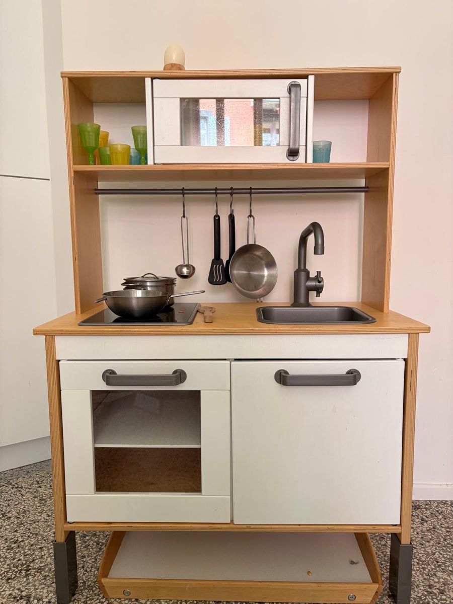 Ikea Giocattoli: IKEA Kinder Küche mit Zubehör – Usato da Zürich venduto da Unglaublich87 1