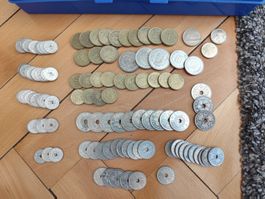 ==> gut 550 dän.Kronen+35 alte dän.Kr, plus 40 norw.Kronen