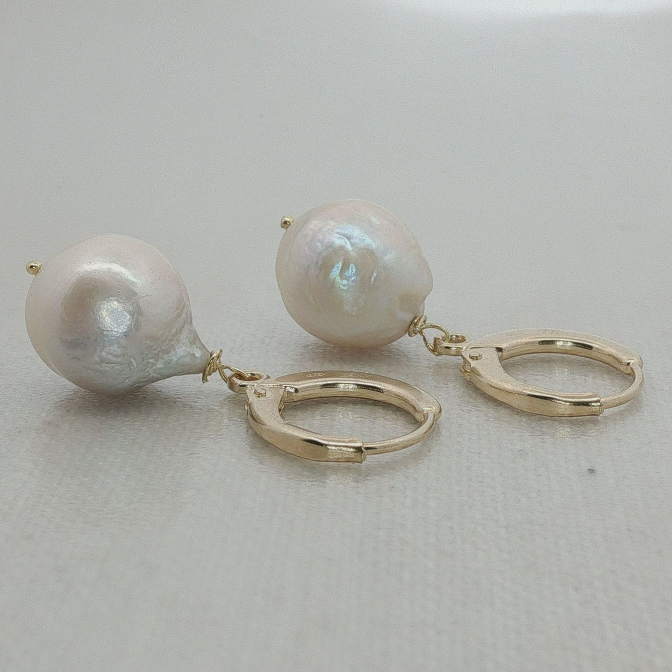 Olga Ribler Boucles d'oreille: Creolen mit Perlen Charms Sterling Silber 925 – Neuf (Voir description) à Luzern par Schmuckoutlet 4
