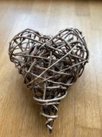 Herz aus Holzgeflecht