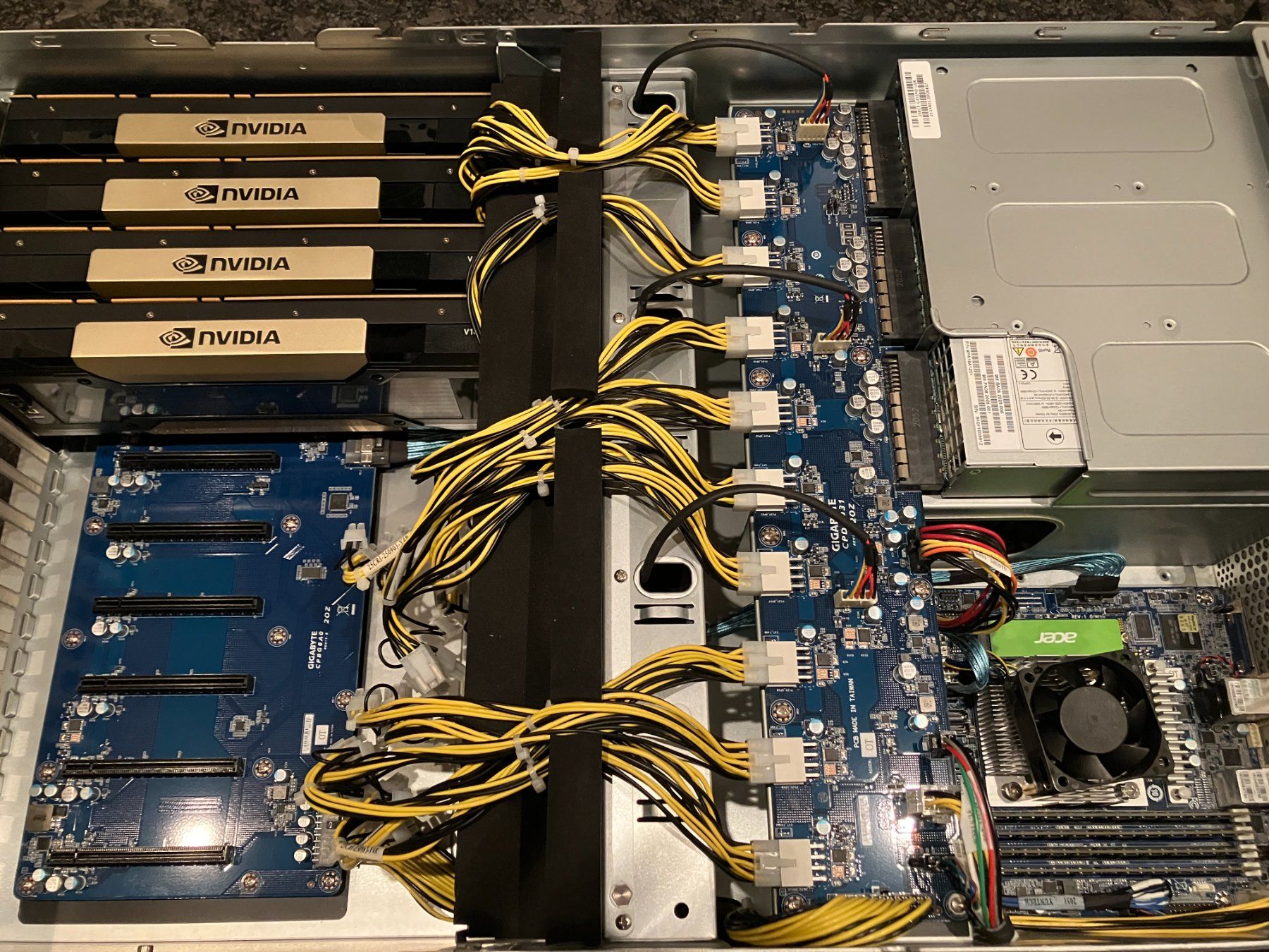 Gigabyte Serveurs: GPU Server / AI Server – D'occasion à Kleinwangen par Suelei83
