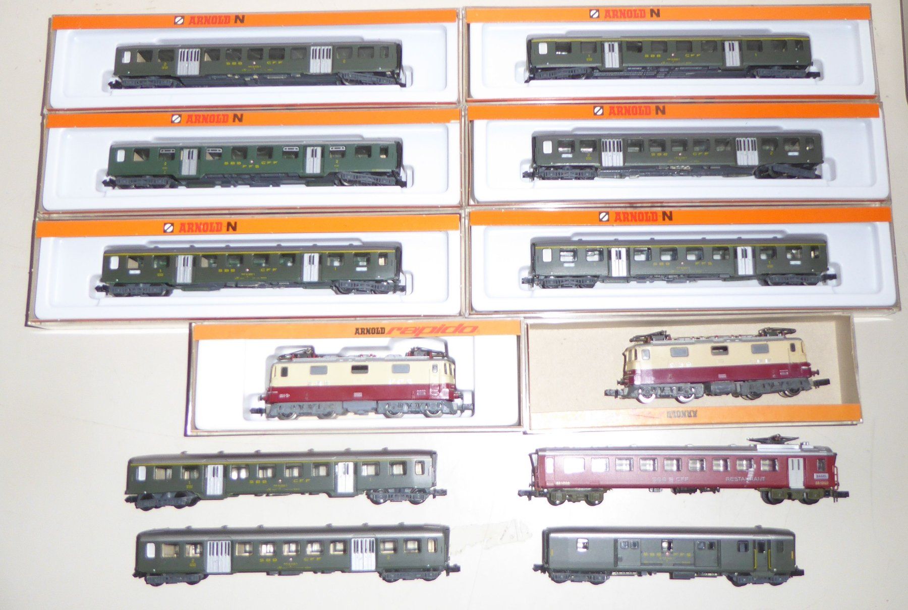 Arnold Modellini di ferrovie: Arnold Spur N SBB Zug Set 12-teilig – Usato da Uetikon am See venduto da auktio