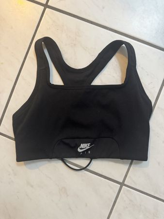 Top Nike taglia M
