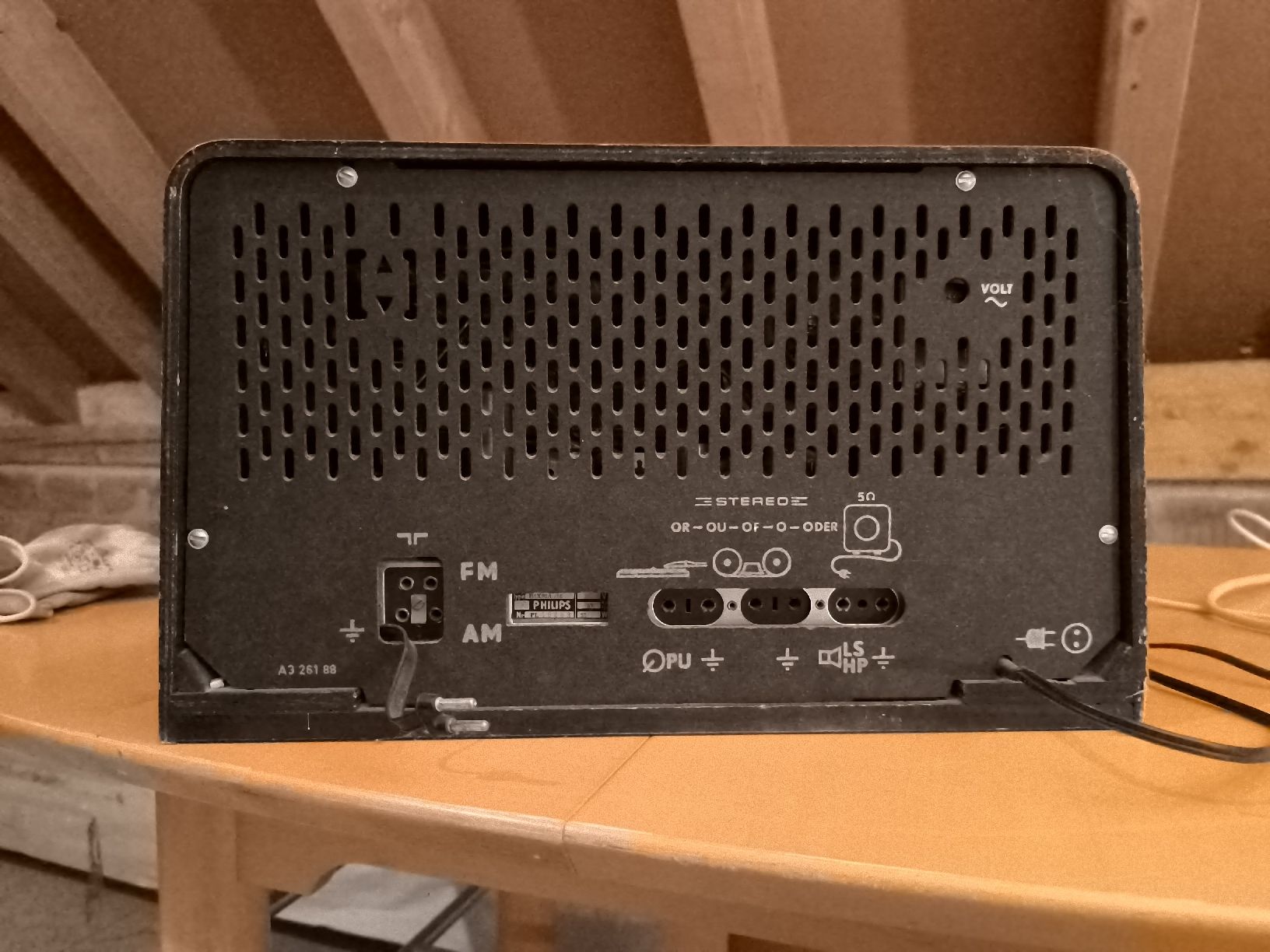 Philips Radio: alter Philips Radio Weltempfänger – Difettoso da Kölliken venduto da BelzeBug 2