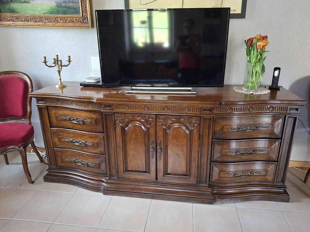 Buffets: Commode/ crédence- noyer massif -  – D'occasion à Enges par Guarajuba01 3