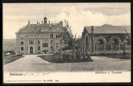 AK Neuhausen, Schulhaus und Turnhalle