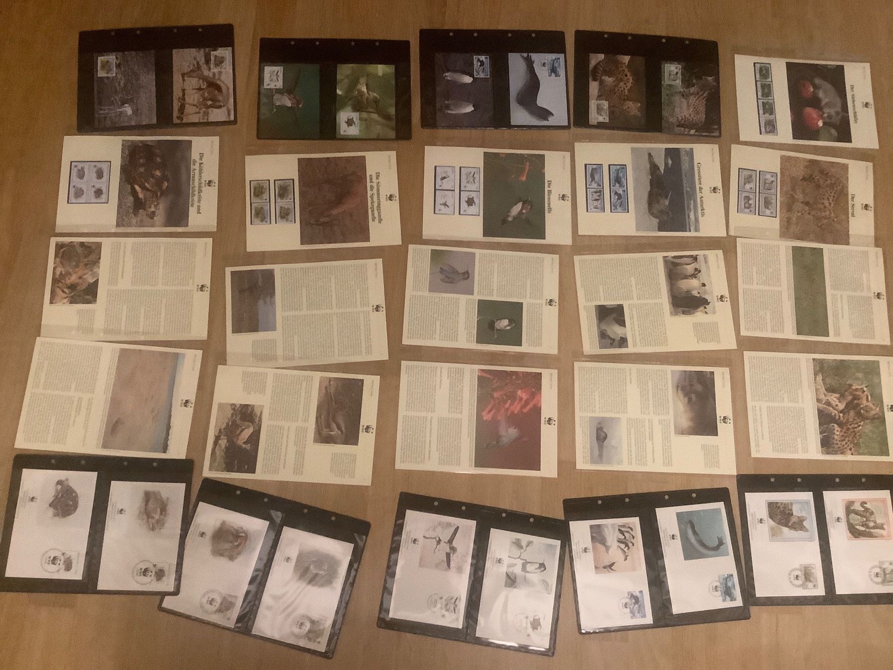 WWF Alben: 2 WWF Briefmarken Alben mit Dokumenten – Gebraucht aus St. Gallen von herbrig2 1