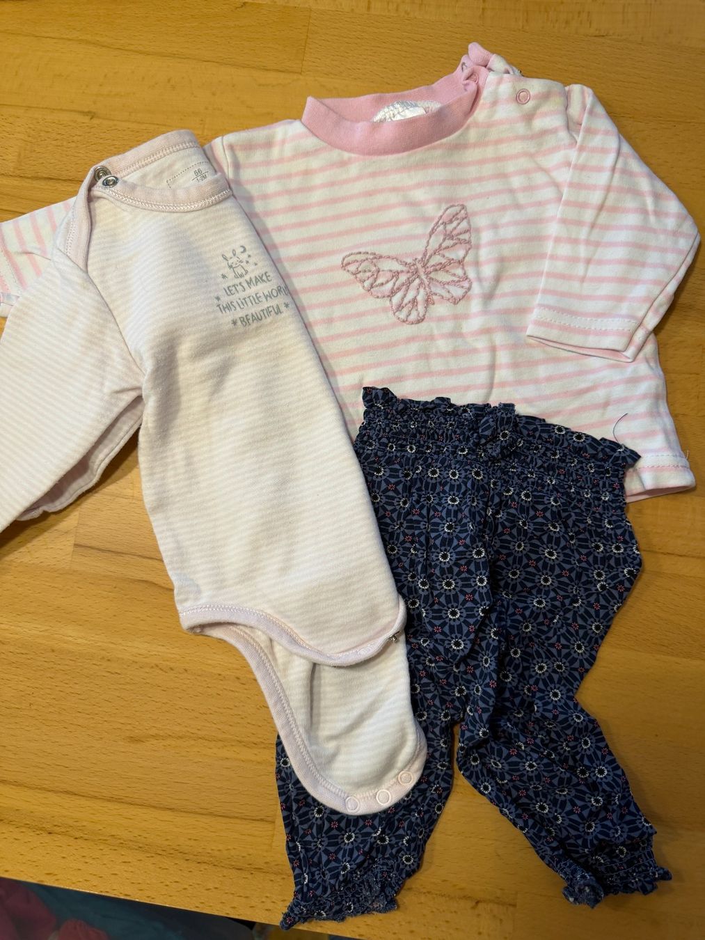 Lotti & Set di vestiti: Kleiderset Mädchen 56 – Usato da Niedermuhlern venduto da ste_c5h9