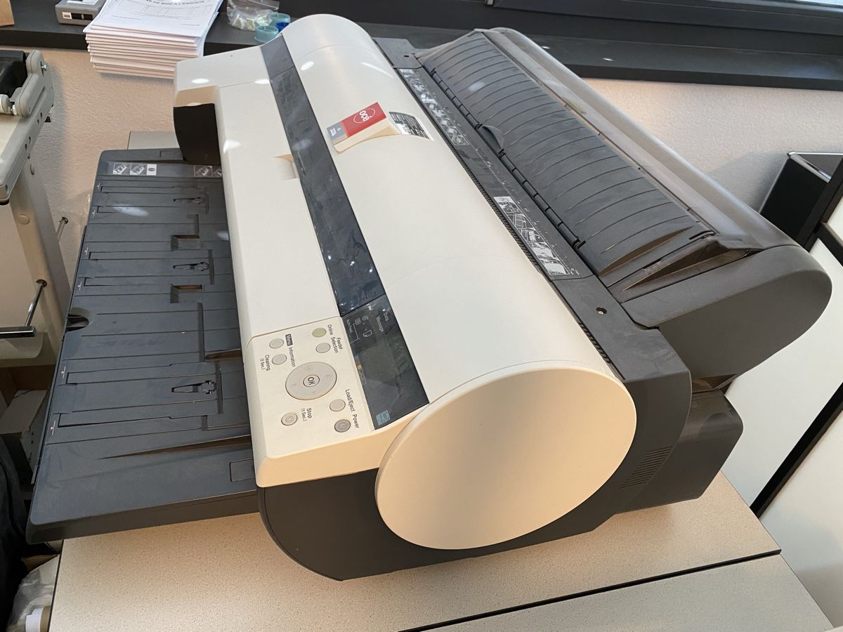 Stampanti: Traceur Grand Format - Imprimante Professionelle Océ CS 2224 – Usato da Grolley venduto da GM-CK 1