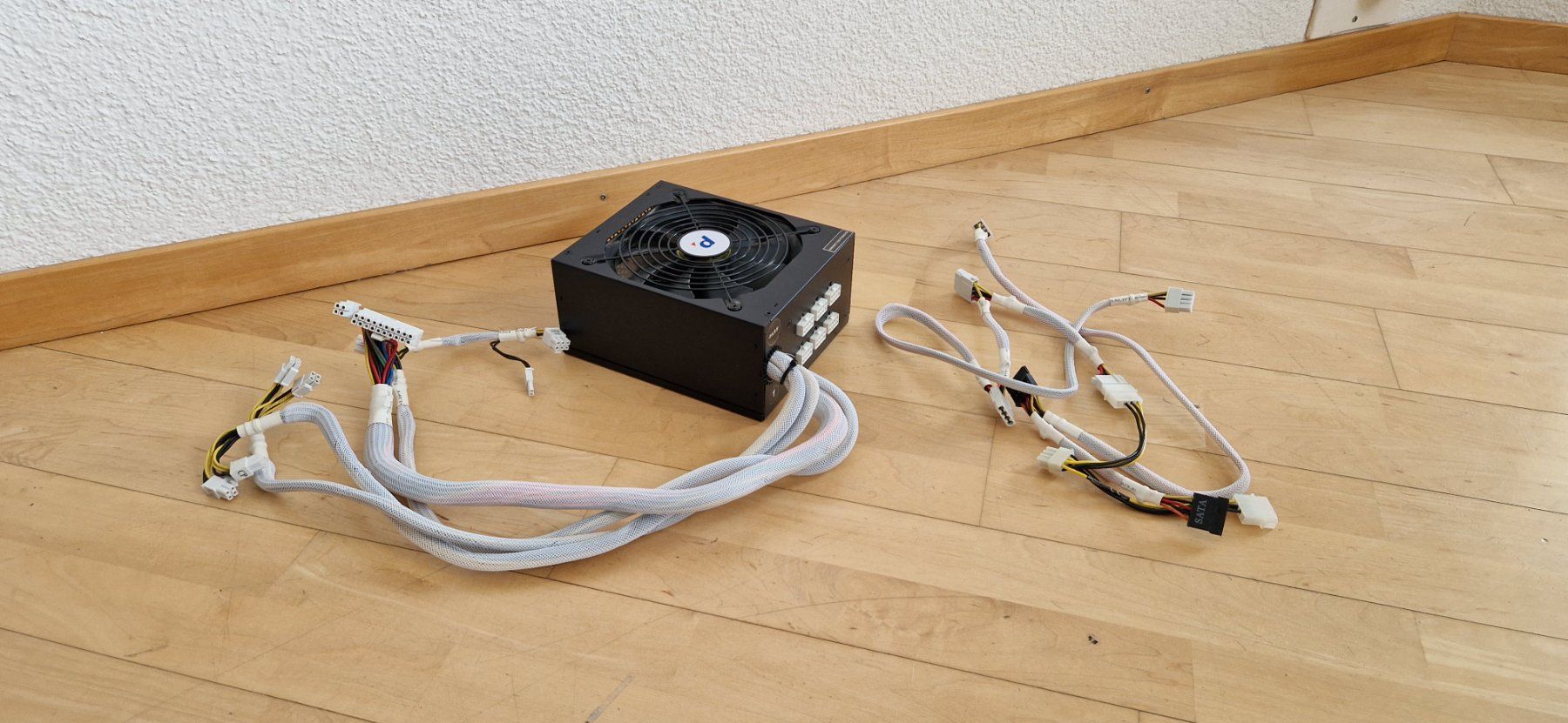 Componenti elettronici: 1000W Netzteil inkl. Kabel – Usato da Berneck venduto da bra_66zr