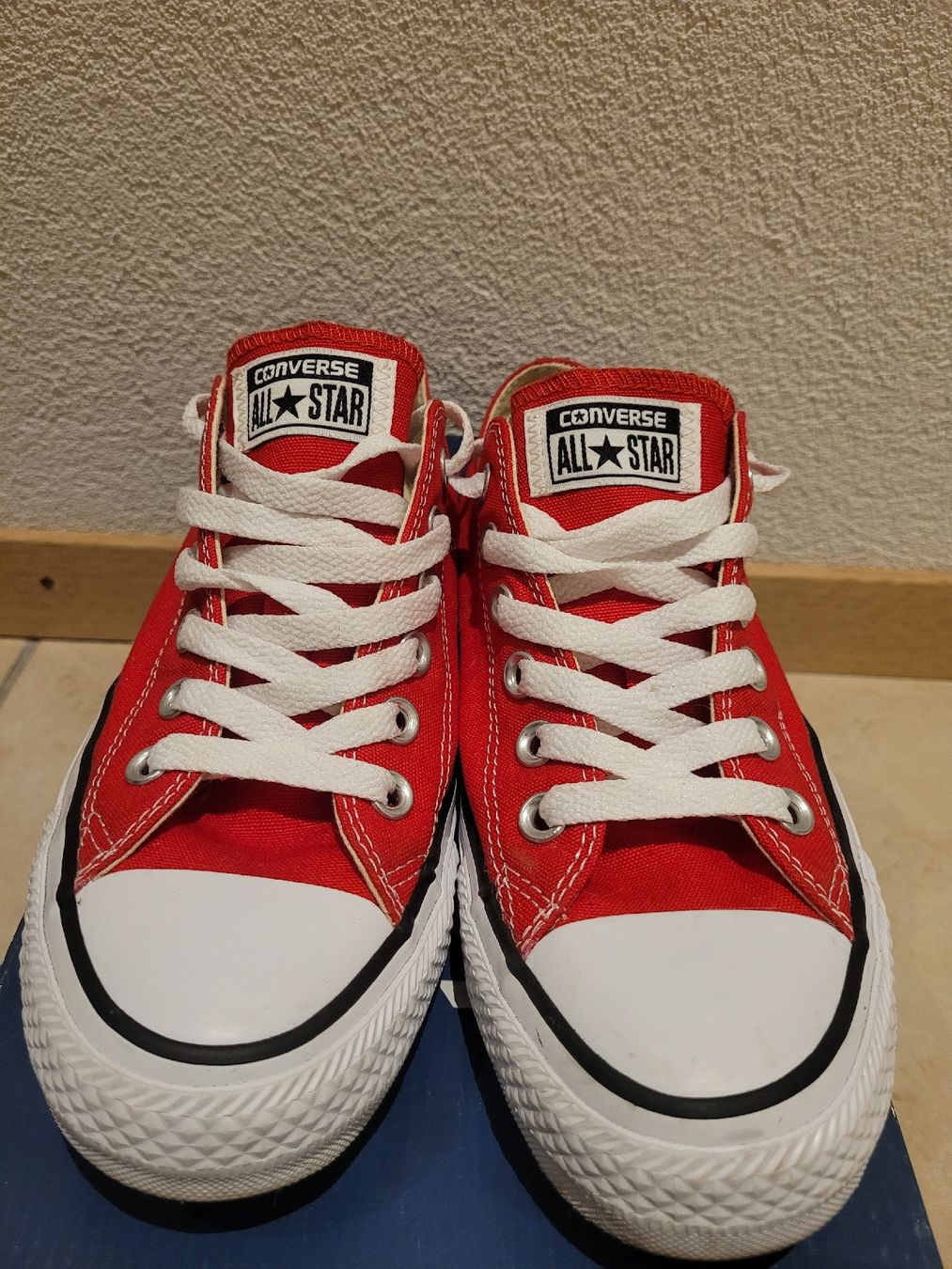Converse Scarpe da uomo: Converse Rouges nr.38 – Usato da Courtaman venduto da Bluejazz 1