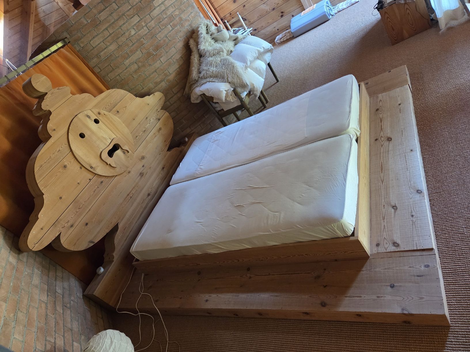 Betten: Designer Bett  – Gebraucht aus zumikon von ien_s5p9 3