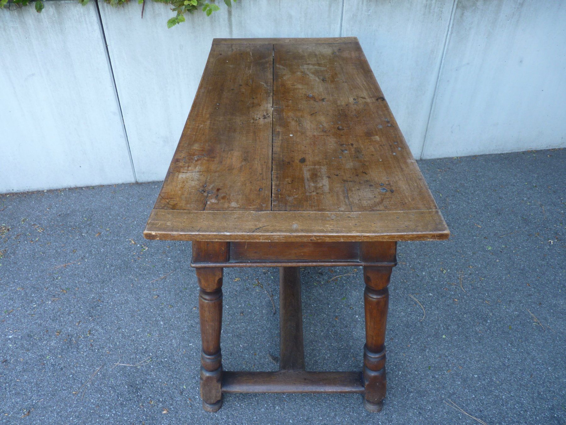 Eichholtz Tische: Antiker Uralter Eichenholztisch 118x75x55cm – Gebraucht aus Küsnacht ZH von zoliboli01 8