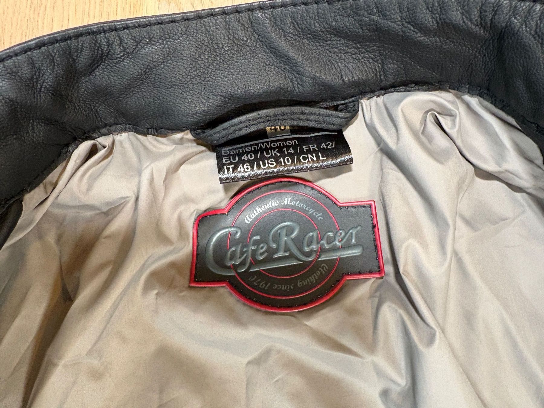 Jacken: Stylishe Lederjacke von Cafe Racer – Gebraucht aus Elgg von Jo_Naj 3